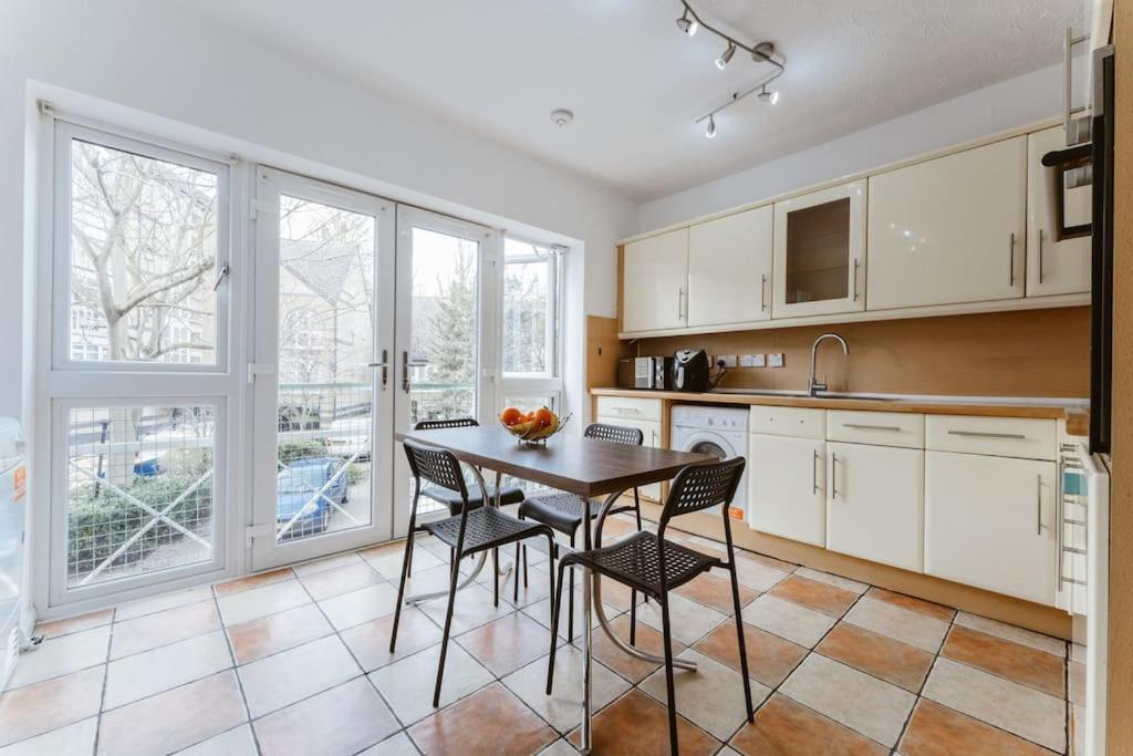 Up To 4 People, Room In A Share House Next To London Bridge Buitenkant foto