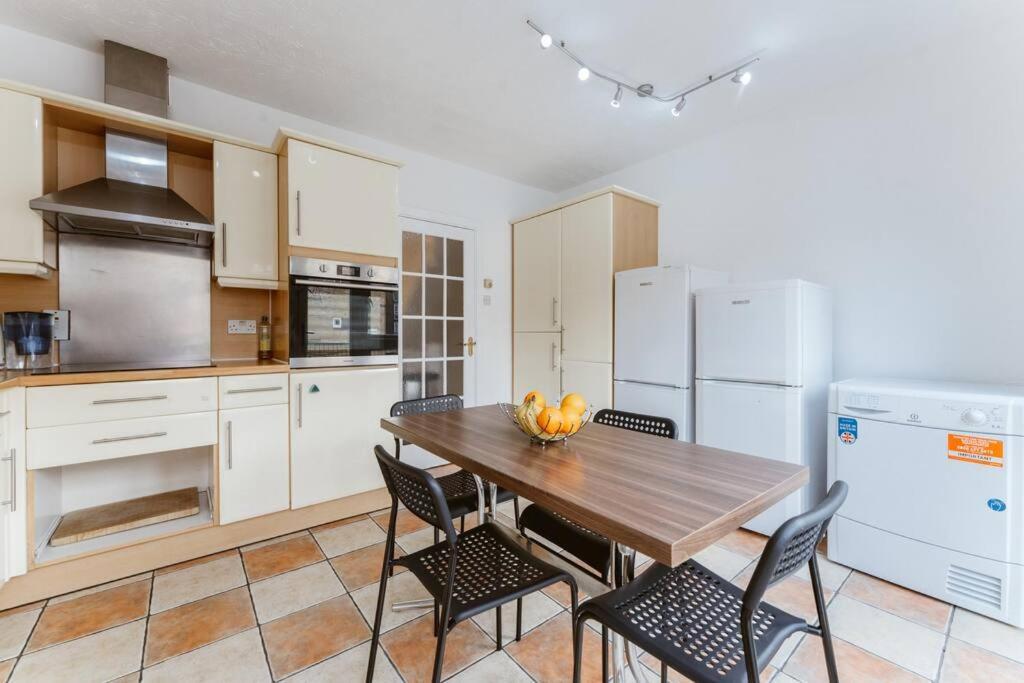 Up To 4 People, Room In A Share House Next To London Bridge Buitenkant foto